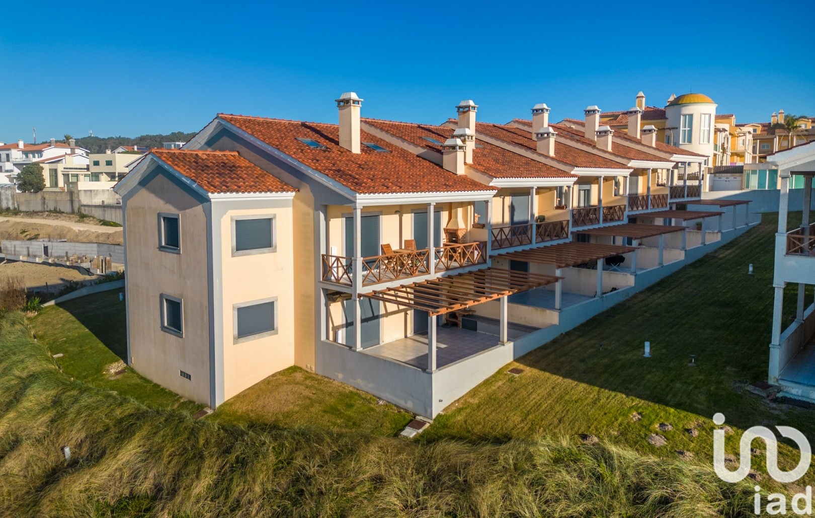 Ocean-view apartment in Pataias